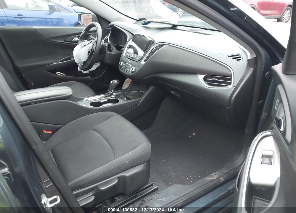 2019 CHEVROLET MALIBU LT VIN: 1G1ZD5ST2KF155142