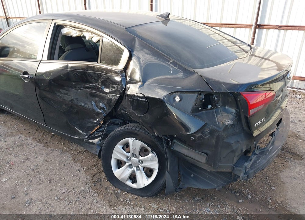 2017 KIA FORTE VIN: 3KPFK4A78HE054253
