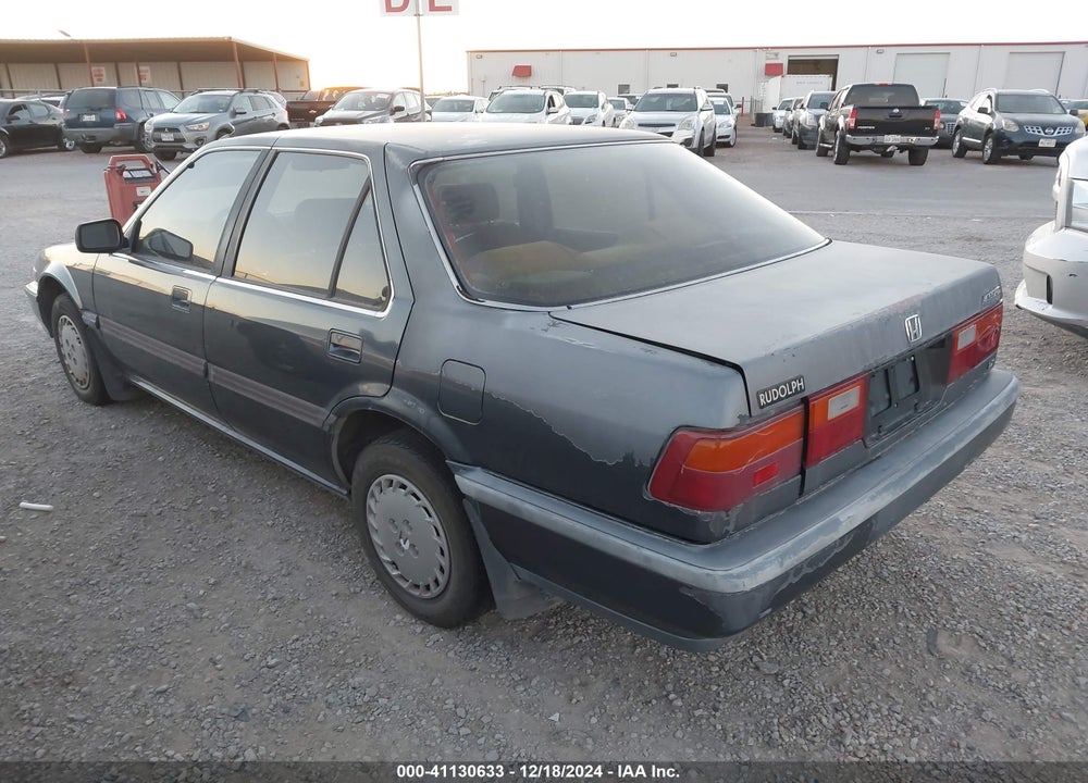 1988 HONDA ACCORD LX VIN: JHMCA553XJC008874