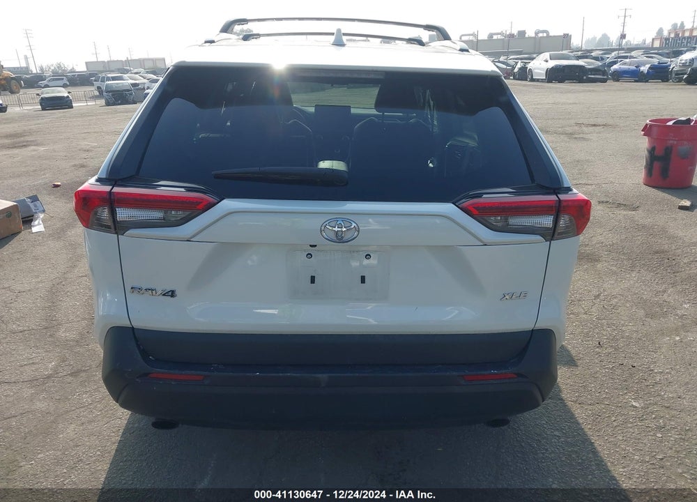 2022 TOYOTA RAV4 XLE PREMIUM VIN: 2T3C1RFV3NW228479