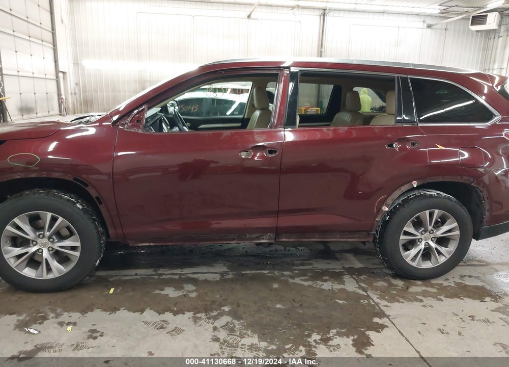 2015 TOYOTA HIGHLANDER XLE V6 VIN: 5TDJKRFH8FS178714