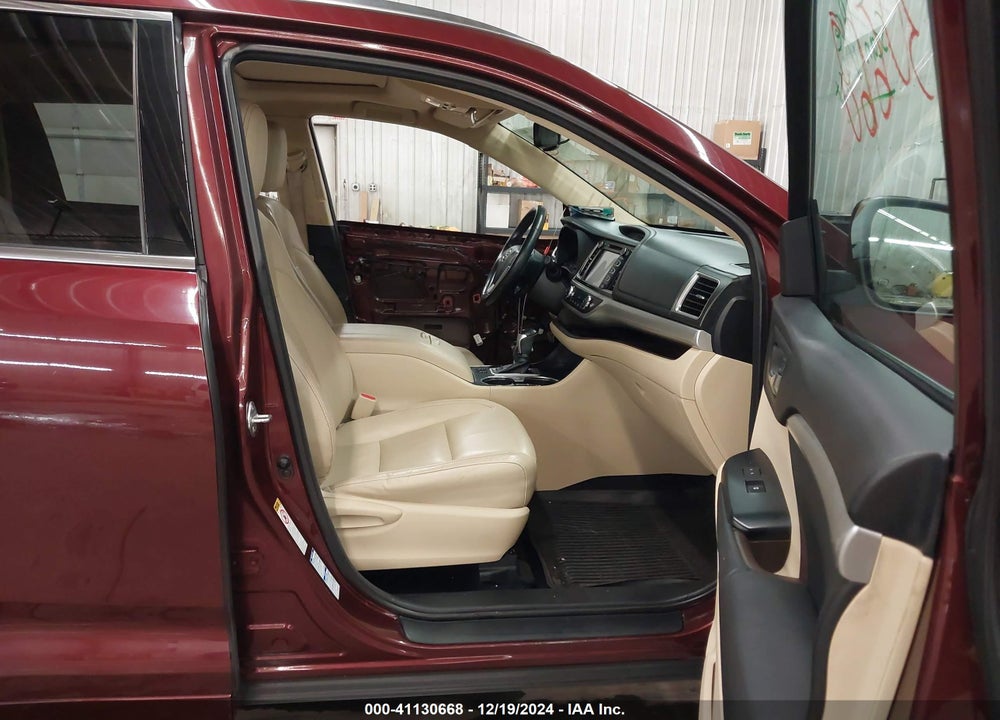 2015 TOYOTA HIGHLANDER XLE V6 VIN: 5TDJKRFH8FS178714
