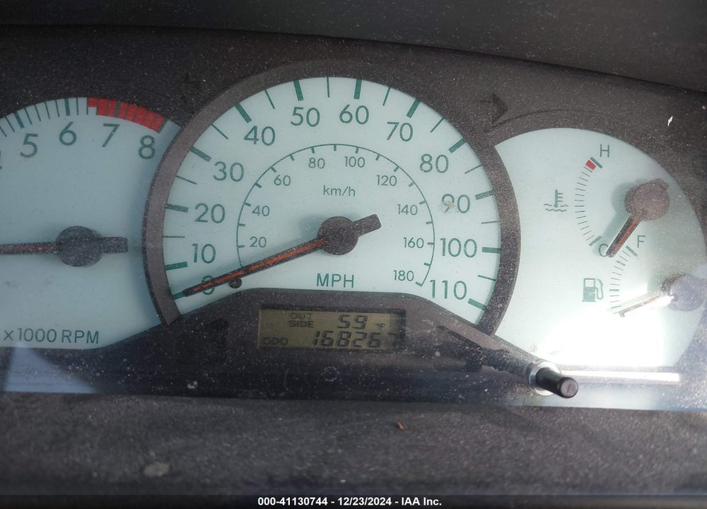 2003 TOYOTA COROLLA LE VIN: 1NXBR38EX3Z090136