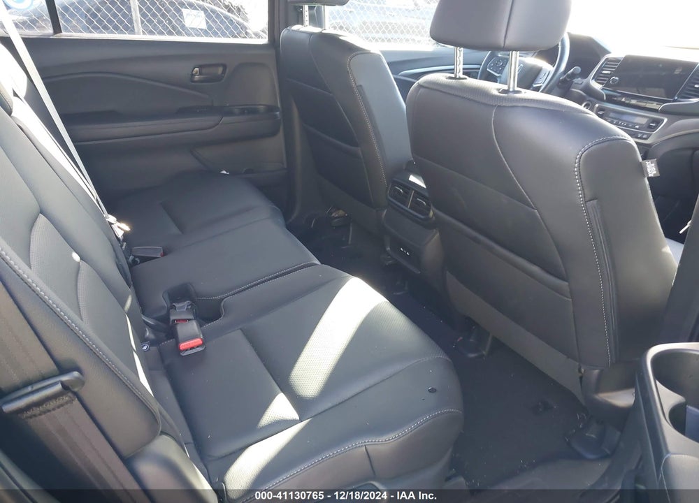 2024 HONDA PASSPORT AWD EX-L VIN: 5FNYF8H56RB005217