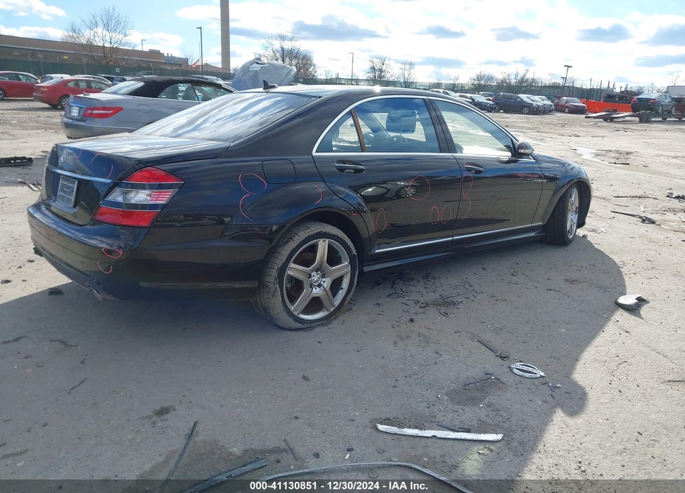 2008 MERCEDES-BENZ S 550 VIN: WDDNG71X38A216815