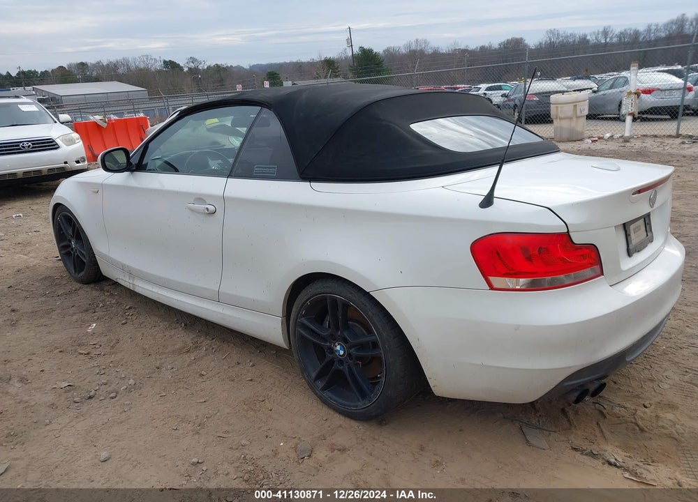 2013 BMW 135I VIN: WBAUN7C52DVM27107