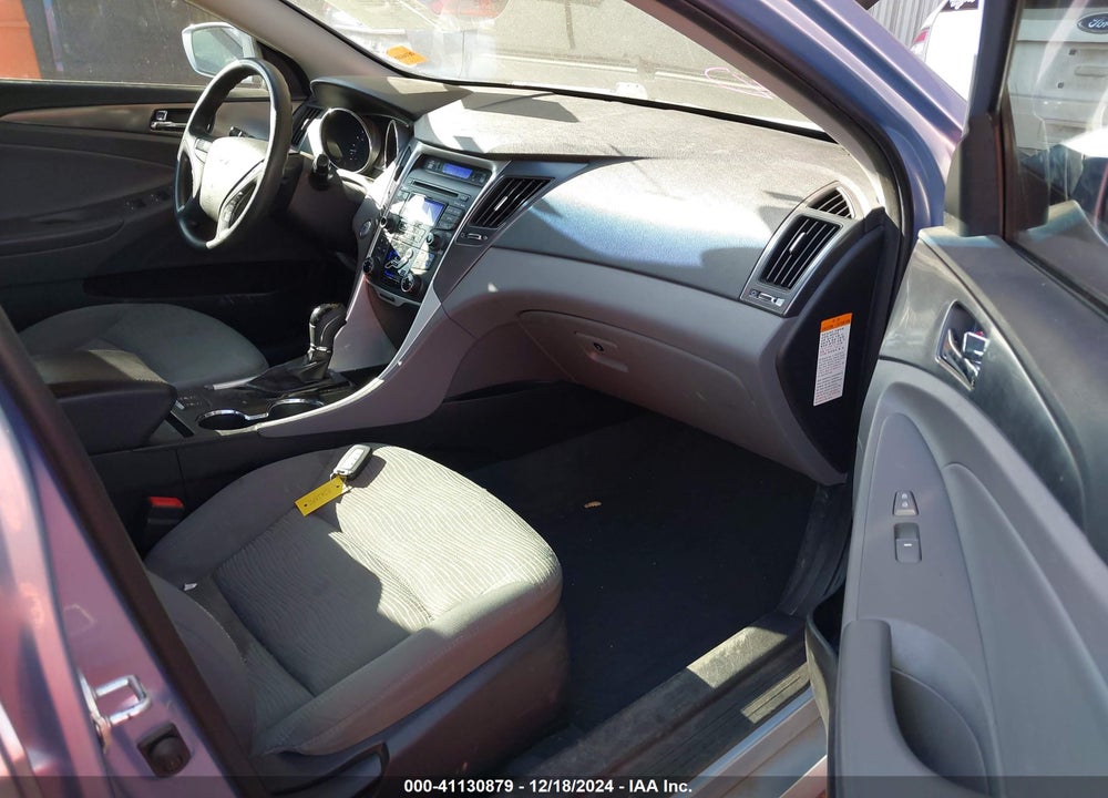 2013 HYUNDAI SONATA HYBRID VIN: KMHEC4A41DA086114
