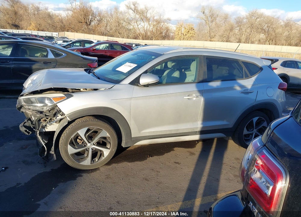 2017 HYUNDAI TUCSON SPORT VIN: KM8J3CA2XHU404887