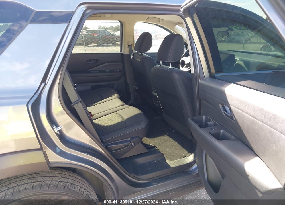 2023 NISSAN PATHFINDER S FWD VIN: 5N1DR3AA7PC230526