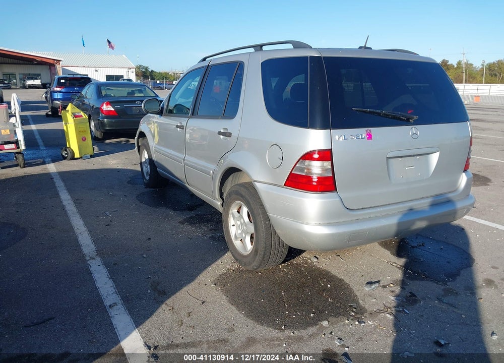 2001 MERCEDES-BENZ ML 320 VIN: 4JGAB54E11A285672