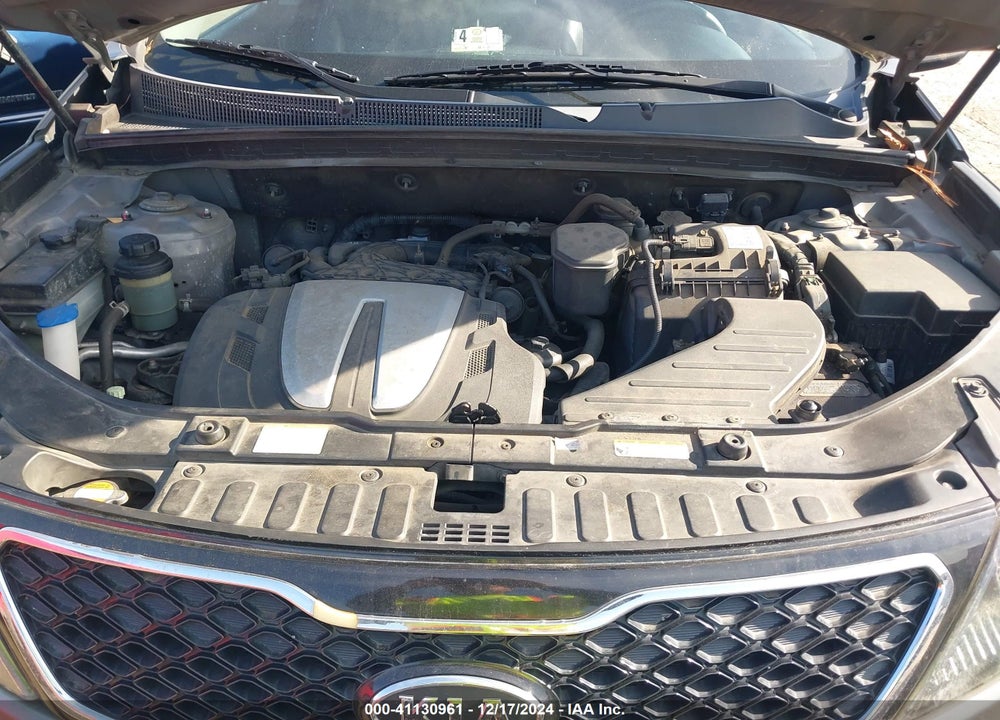 2011 KIA SORENTO SX V6 VIN: 5XYKW4A2XBG171446