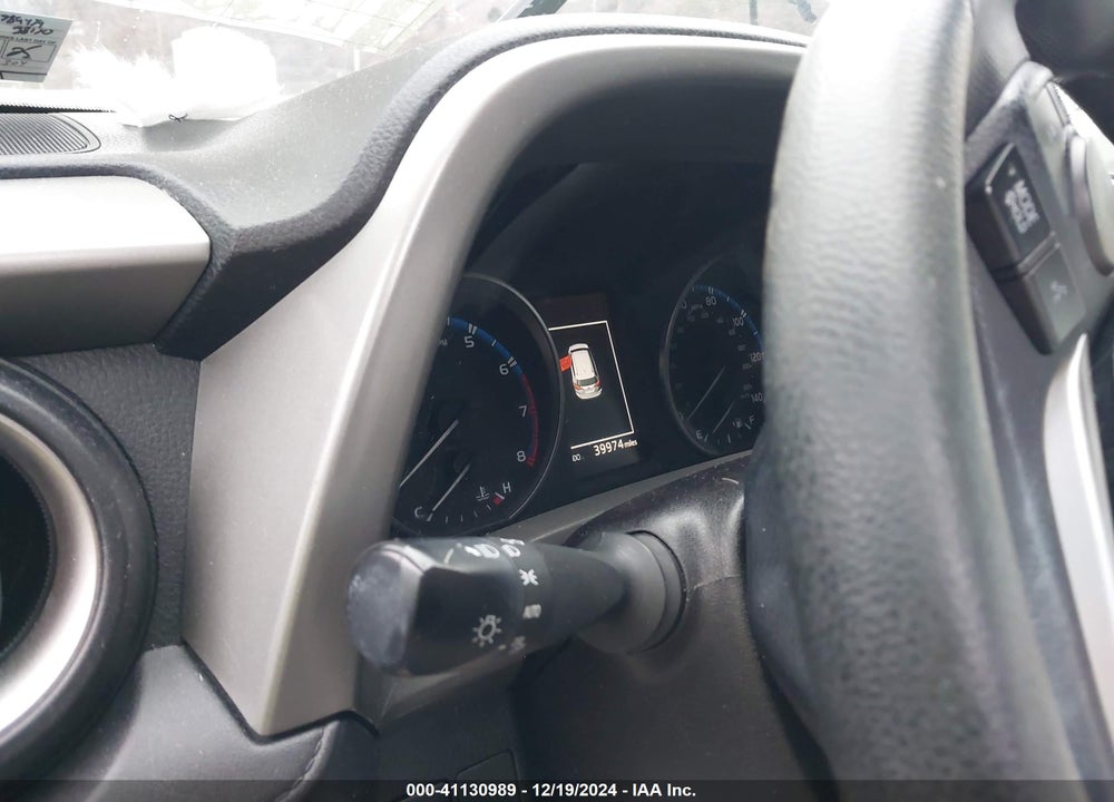 2018 TOYOTA RAV4 LE VIN: 2T3BFREV1JW789479