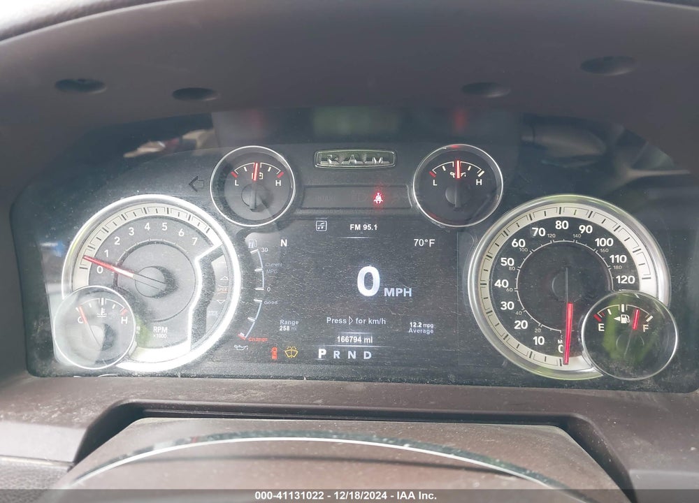 2017 RAM 1500 VIN: 1C6RR7NT3HS545979