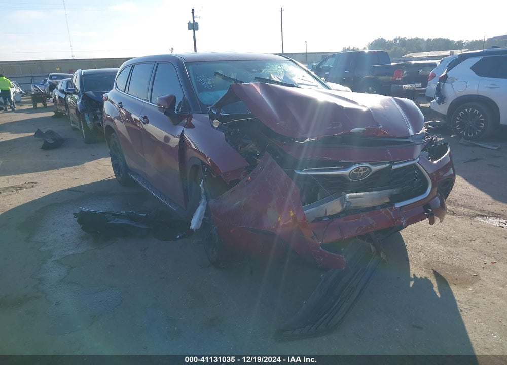 2022 TOYOTA HIGHLANDER LE VIN: 5TDZZRAH1NS132002