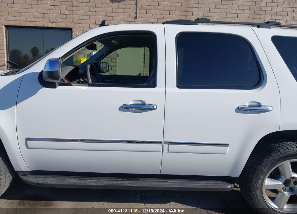 2009 CHEVROLET TAHOE LTZ VIN: 1GNFK33019R267780