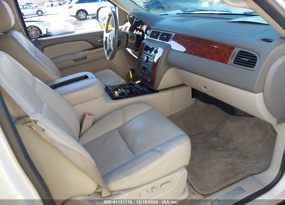 2009 CHEVROLET TAHOE LTZ VIN: 1GNFK33019R267780