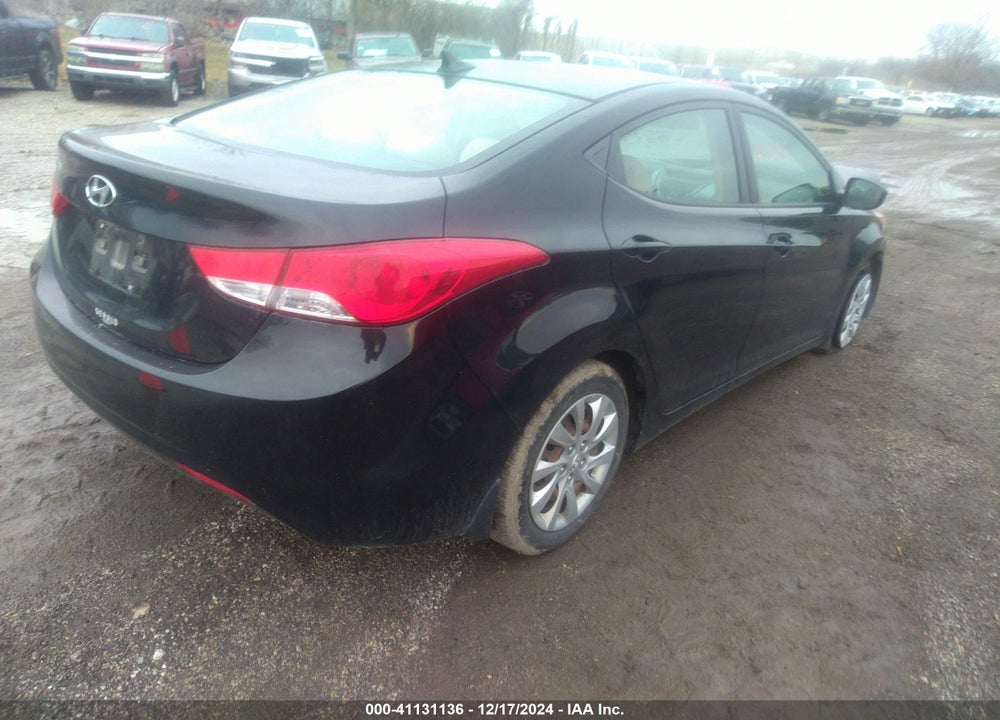 2013 HYUNDAI ELANTRA VIN: KMHDH4AE4DU486575