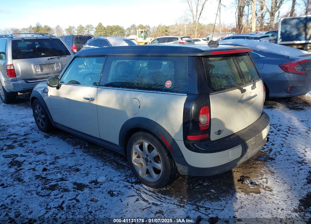 2009 MINI COOPER CLUBMAN VIN: WMWML33549TN69038