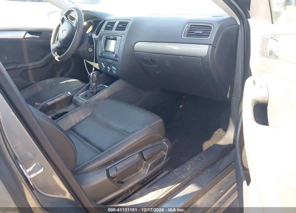 2018 VOLKSWAGEN JETTA 1.4T SE/1.4T WOLFSBURG EDITION VIN: 3VWDB7AJXJM211925