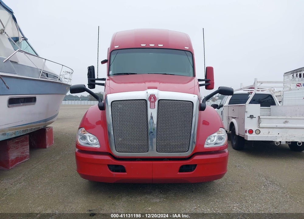 2018 KENWORTH T680 VIN: 1XKYDP9X8JJ135548