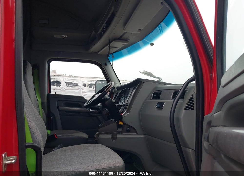 2018 KENWORTH T680 VIN: 1XKYDP9X8JJ135548