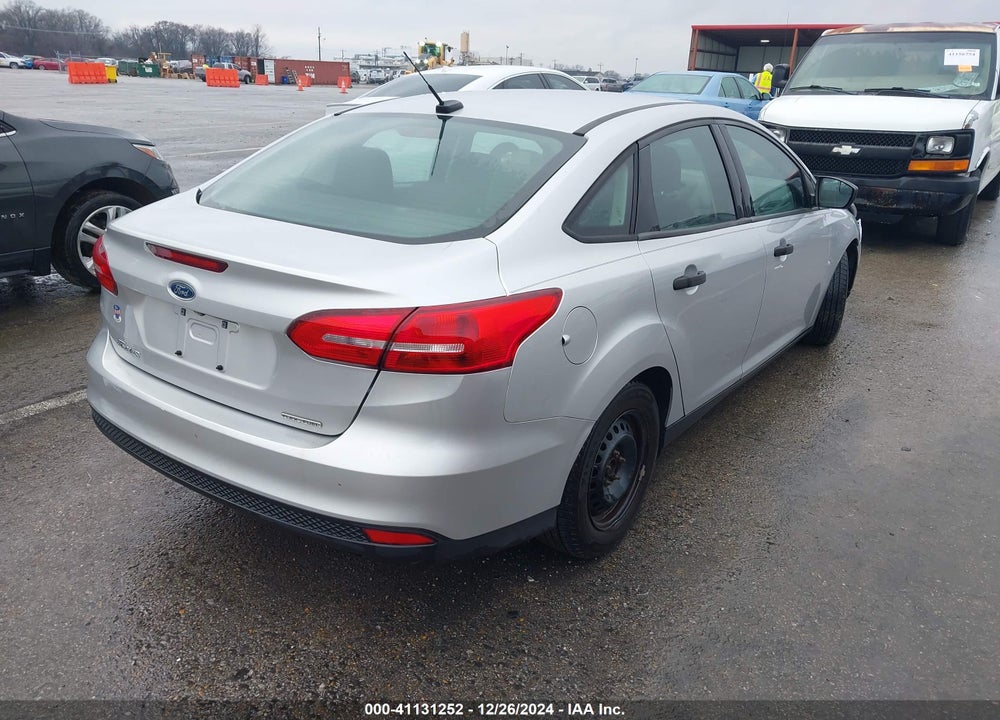 2016 FORD FOCUS S VIN: 1FADP3E28GL379594