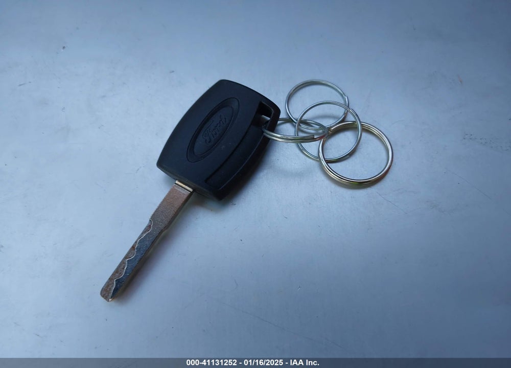 2016 FORD FOCUS S VIN: 1FADP3E28GL379594