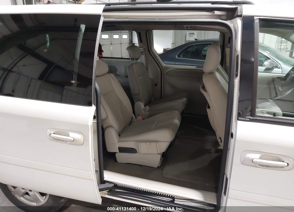 2005 DODGE GRAND CARAVAN SXT VIN: 2D4GP44L35R585369