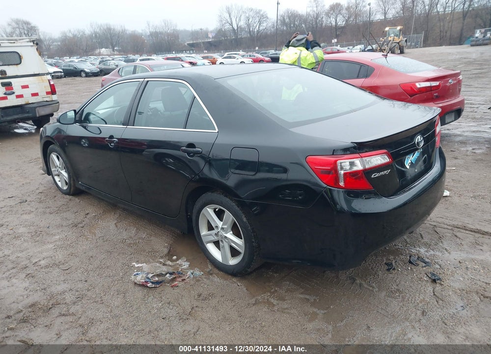 2013 TOYOTA CAMRY SE VIN: 4T1BF1FK8DU710943