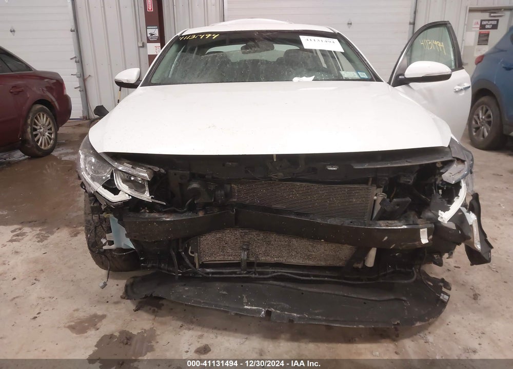 2019 KIA OPTIMA LX VIN: 5XXGT4L35KG294709