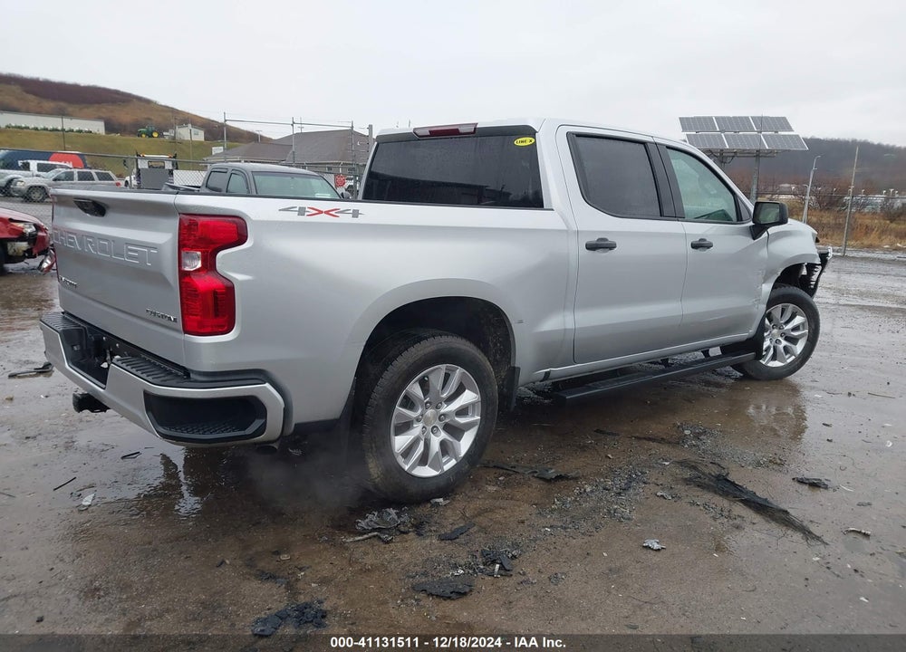 2022 CHEVROLET SILVERADO 1500 4WD SHORT BED CUSTOM VIN: 1GCPDBEK0NZ525815