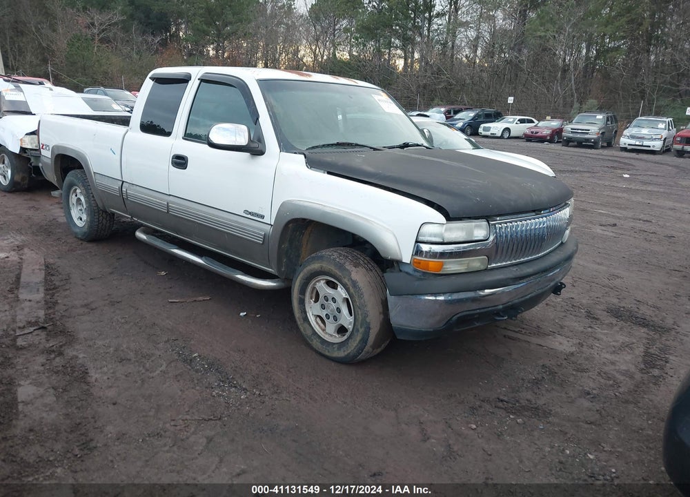 2002 CHEVROLET SILVERADO 1500 LS VIN: 2GCEC19V021315535