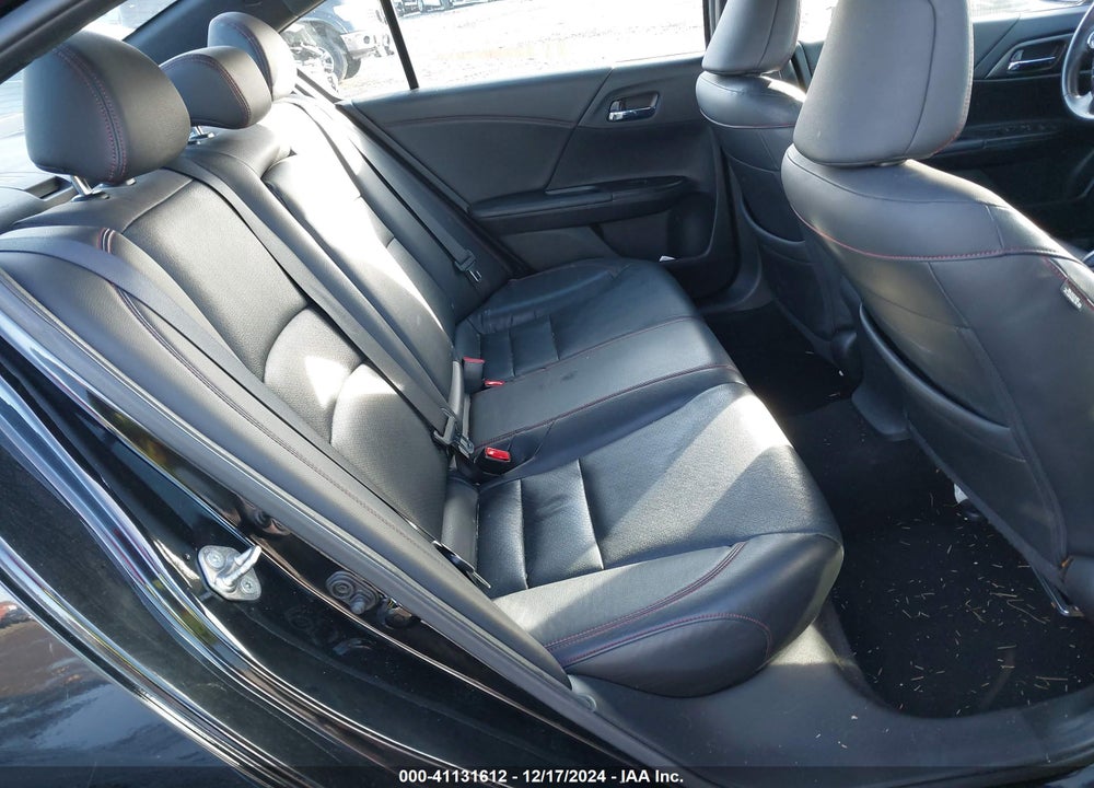 2017 HONDA ACCORD VIN: 1HGCR2F19HA180407