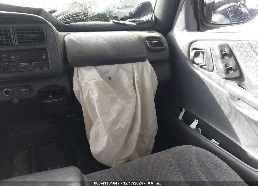 2000 DODGE DAKOTA SLT/SPORT VIN: 1B7GL2AN8YS746935