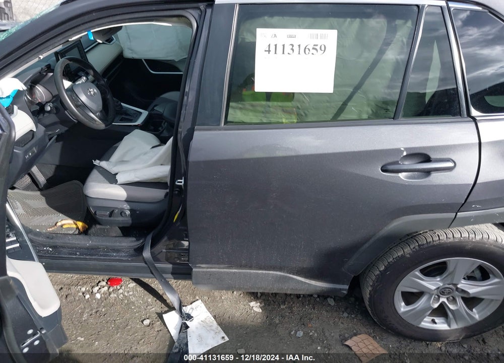 2021 TOYOTA RAV4 XLE VIN: 2T3W1RFV7MW161042