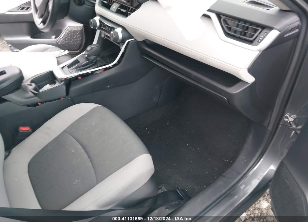 2021 TOYOTA RAV4 XLE VIN: 2T3W1RFV7MW161042
