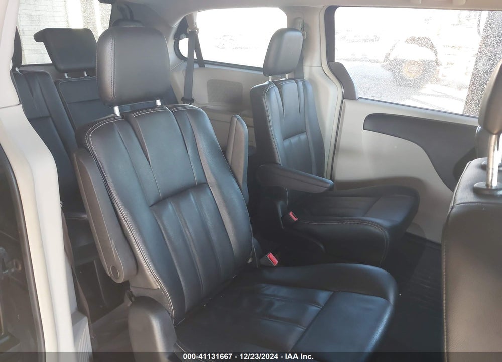 2015 CHRYSLER TOWN & COUNTRY TOURING VIN: 2C4RC1BG4FR715568