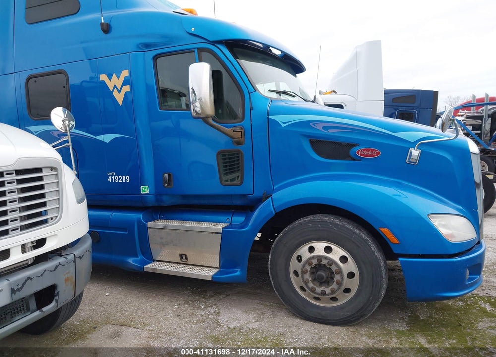 2014 PETERBILT 587 VIN: 1XP4DP9X9ED223103