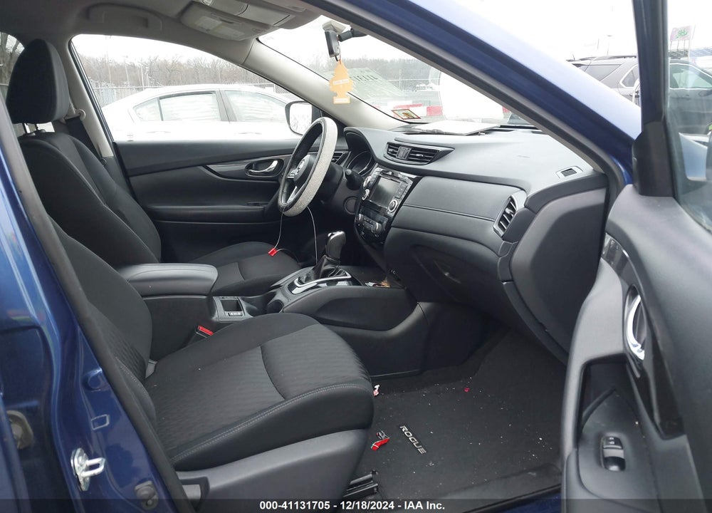 2018 NISSAN ROGUE VIN: KNMAT2MV6JP606456