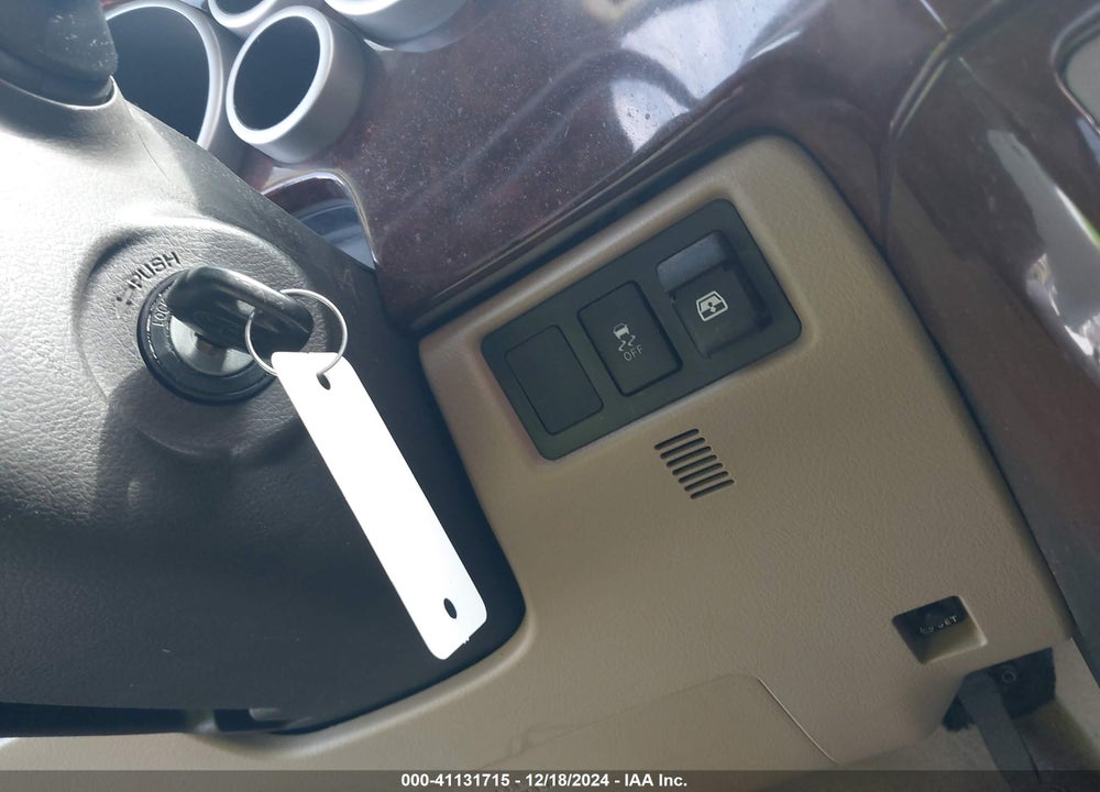 2011 TOYOTA TUNDRA VIN: 5TFEY5F18BX110820