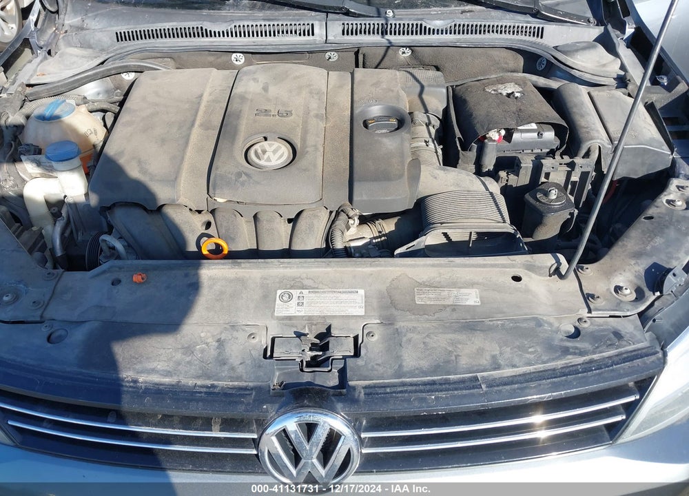 2013 VOLKSWAGEN JETTA 2.5L SE VIN: 3VWDP7AJXDM384091