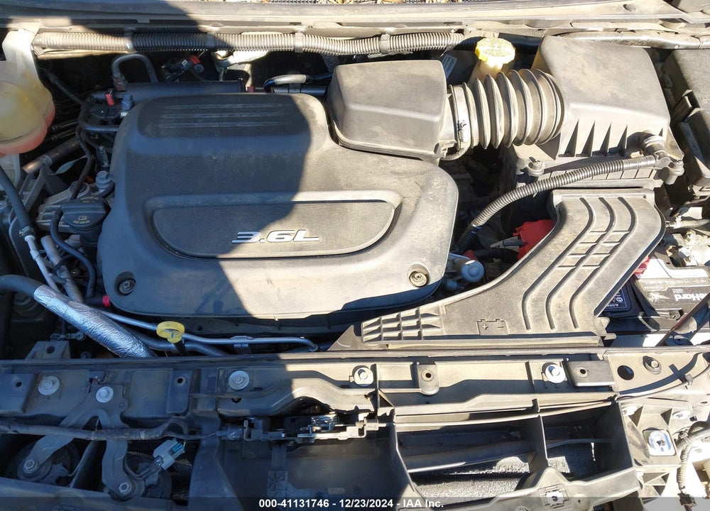 2018 CHRYSLER PACIFICA TOURING L VIN: 2C4RC1BG2JR235652