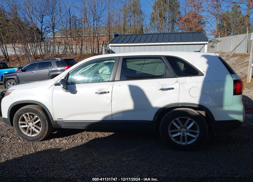2014 KIA SORENTO LX VIN: 5XYKTCA66EG515798