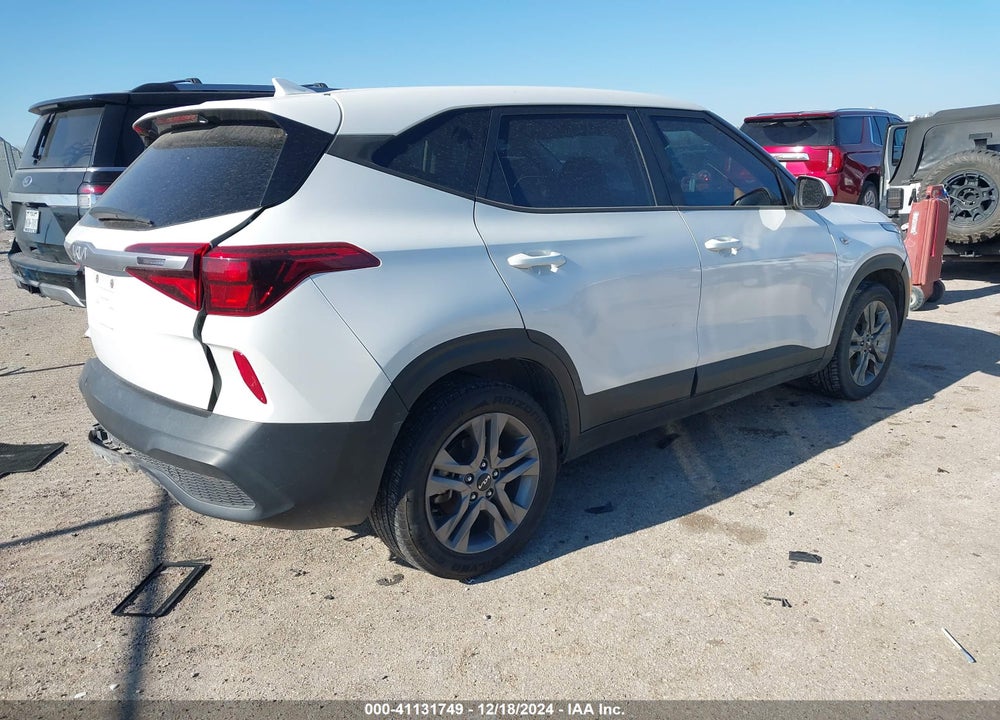 2022 KIA SELTOS LX VIN: KNDEPCAAXN7286058
