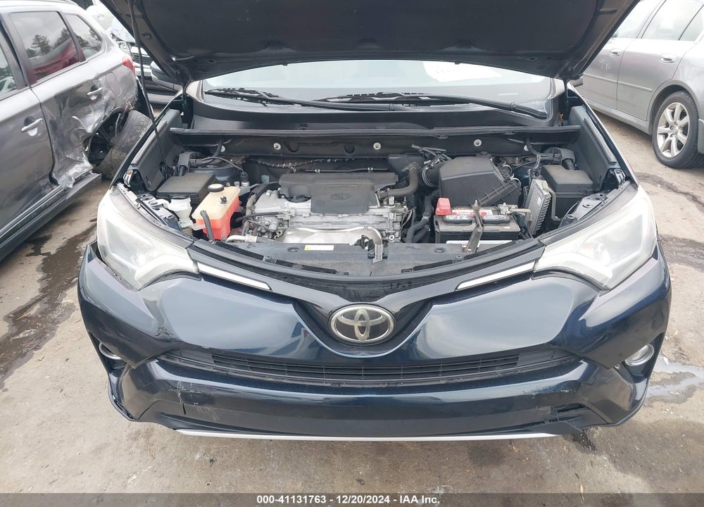 2017 TOYOTA RAV4 XLE VIN: 2T3WFREV9HW405301