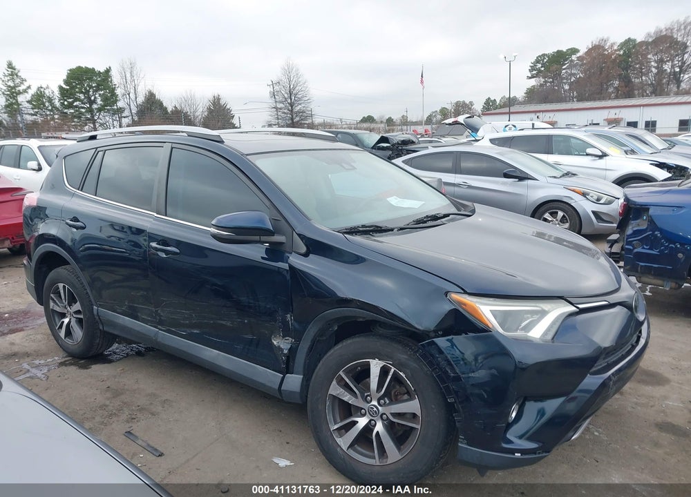 2017 TOYOTA RAV4 XLE VIN: 2T3WFREV9HW405301