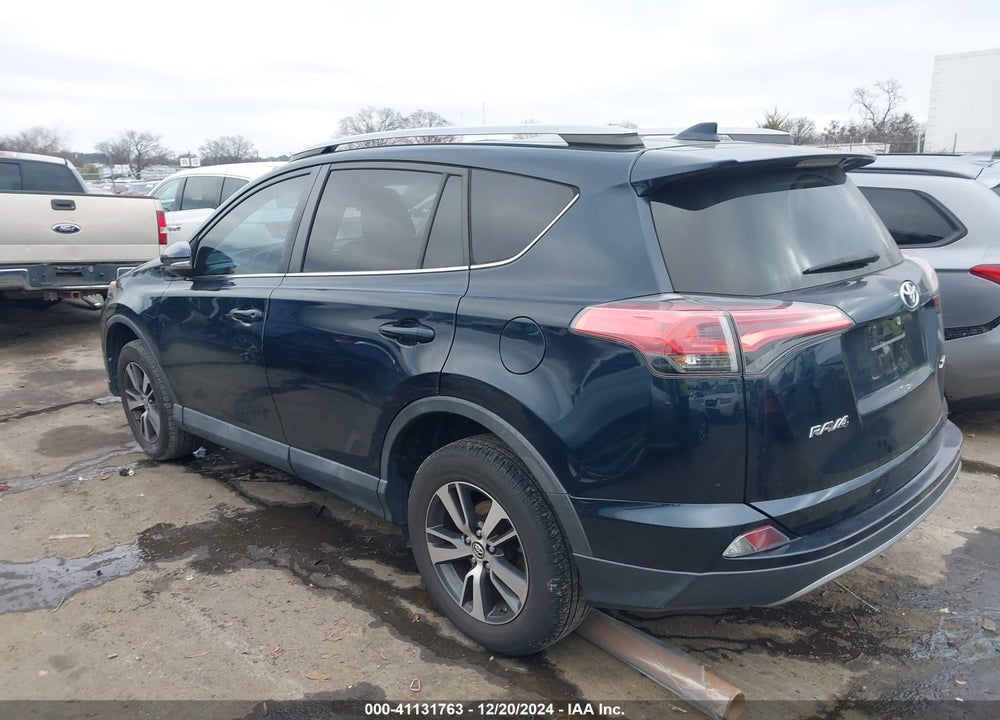 2017 TOYOTA RAV4 XLE VIN: 2T3WFREV9HW405301