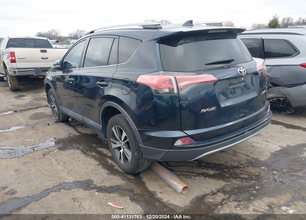 2017 TOYOTA RAV4 XLE VIN: 2T3WFREV9HW405301