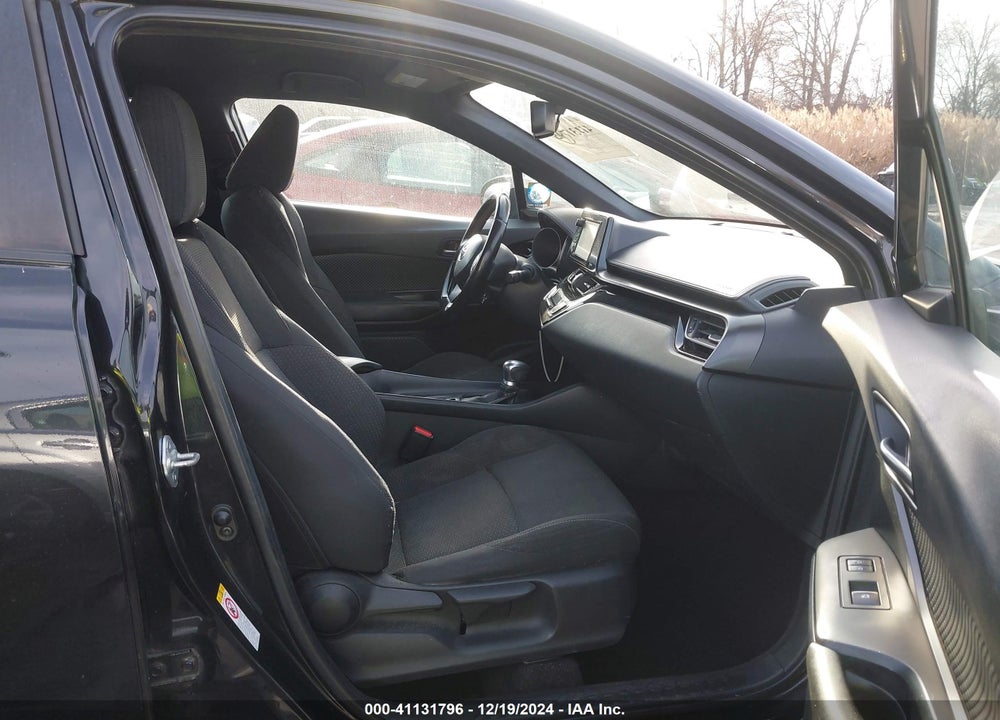 2018 TOYOTA C-HR XLE PREMIUM VIN: NMTKHMBX3JR013325