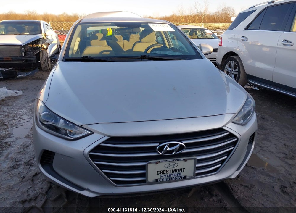 2018 HYUNDAI ELANTRA SE VIN: 5NPD74LF8JH355314